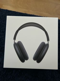 Airpod max headphones midnight color