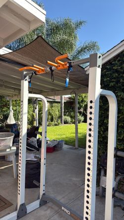 Weightlifting rack