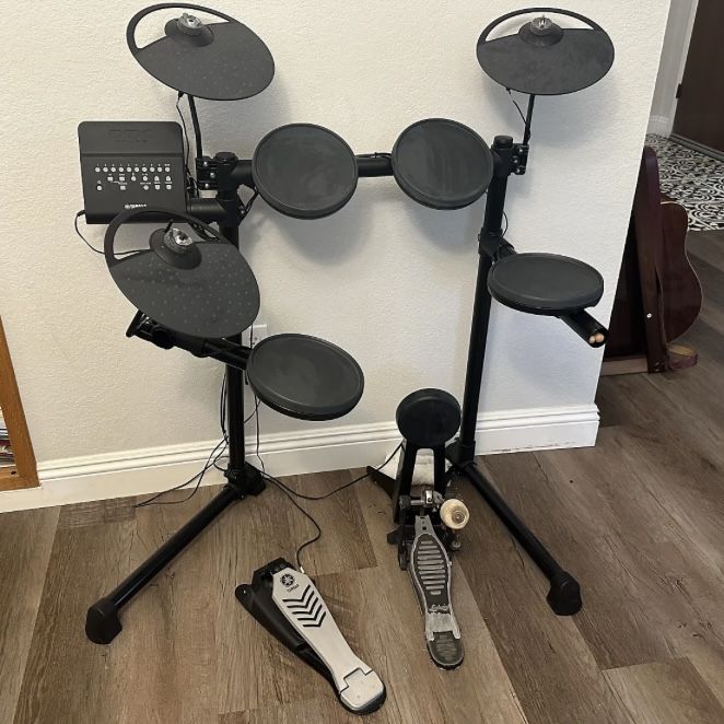 Yamaha DTX-430K Electronic Drum Set Black