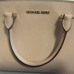 New!!  M.k. Original Designer Fashion Purse Color Light/creamy Pink .  New!!  Original!! Firm Price!!
