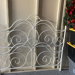 Queen Vintage Style Wayfair Frame