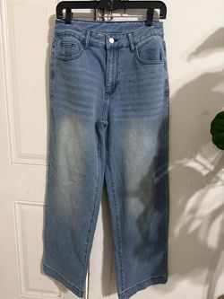Light Wash Wide Leg High-Rise Jeans