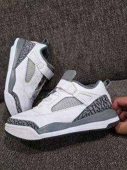 Jordans shoes size #2Y us