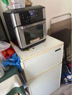 Mini fridge and air fryer