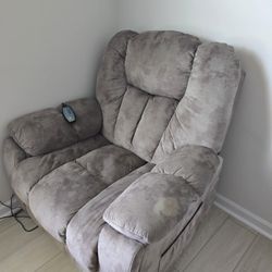 Massage RECLINER GOOD CONDITION 