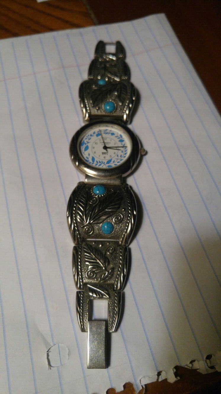 Ladies ExpLrAess Quartz watch Silver plated