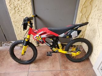 X games moto bike best sale 20 inch