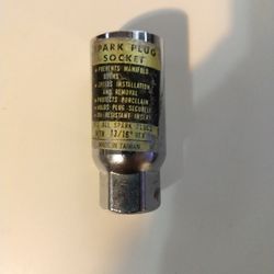 Spark Plugs Socket 13/16 1/2 In Drive