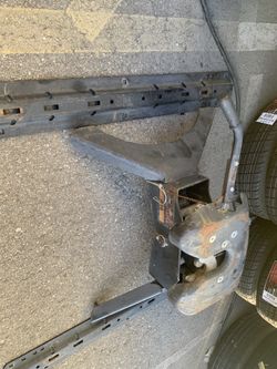 Fiftwheel hitch Curt Universal