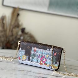 LV pochette 