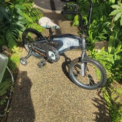 small kids bike with training wheels