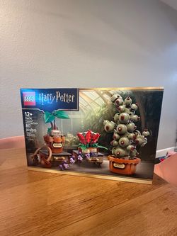LEGO HARRY POTTER HOGWARTS HERBOLOGY PLANT SET 76474