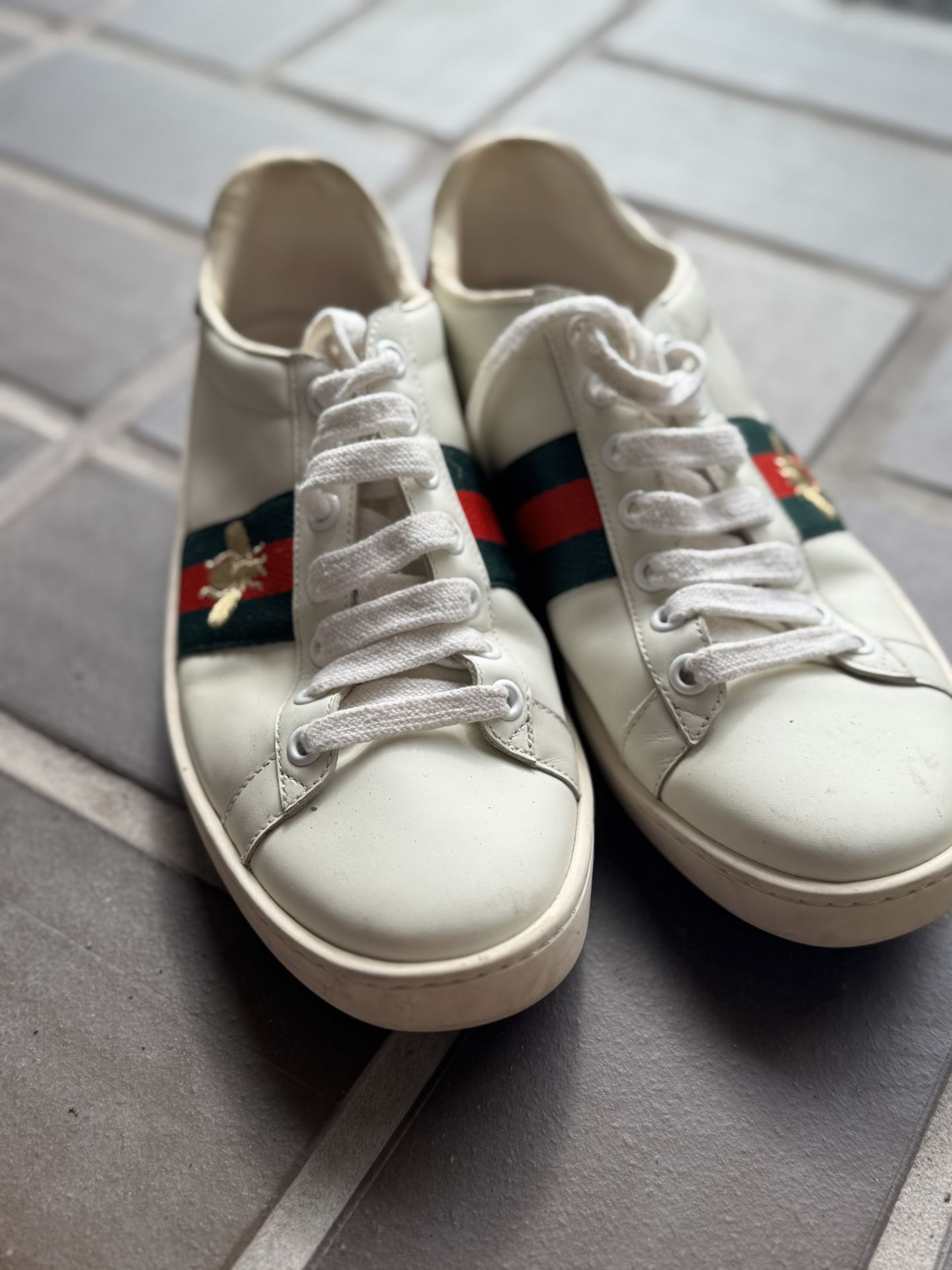 Gucci shoes 👟 Size 39 (US 8)