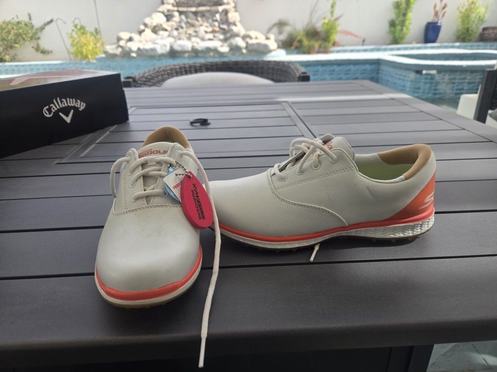 Women's Skechers Golf Shoes - Size 6.5M