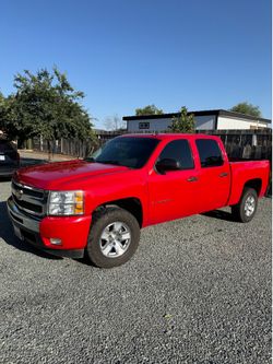2011 Chevrolet Silverado regular cab LT 5.3L V8