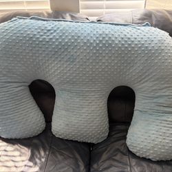 Twin Z Pillow