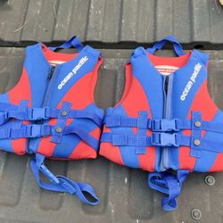 Nice Pair Kids Life Jackets 30-50 Lbs 