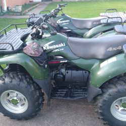 2 4 Wheeler  Kawasaki Praire  300 4x4 2001 