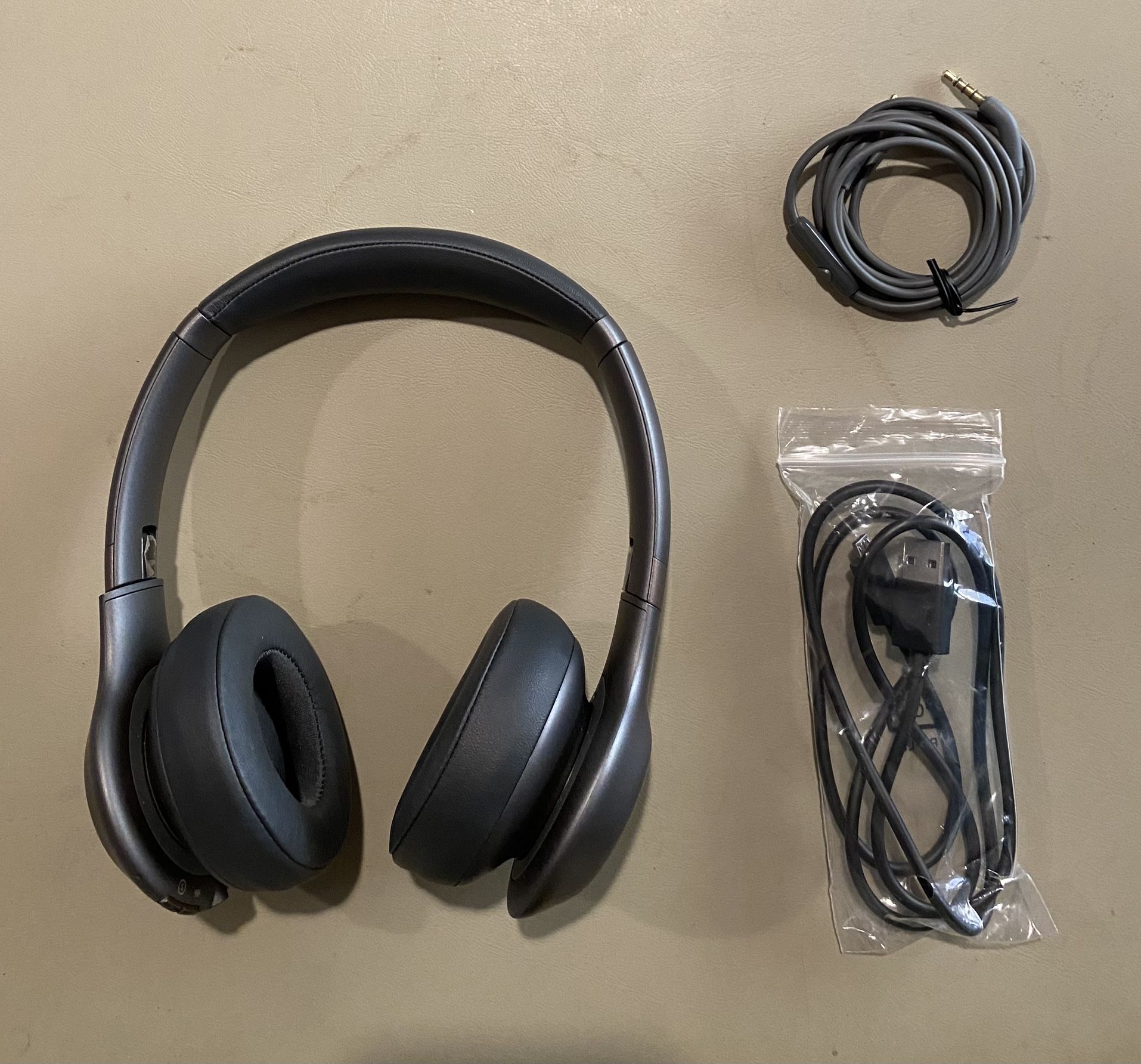 JBL Everest 310GA Wireless Over-Ear Headphones – Gray, Like New
