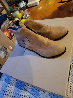 Womens Tan Leather Booties. Size 8   New