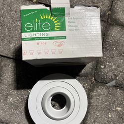 4 White Recessed Lights Trim