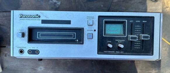 Vintage Panasonic 8-track stereo