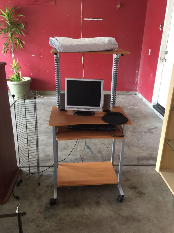 Computer Desk For In Victorville Ca Offerup