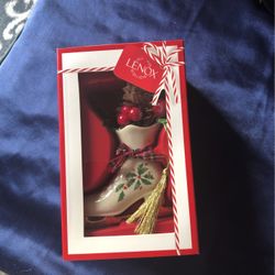 Extremely Rare Lenox New Christmas Ornament Ice Skate