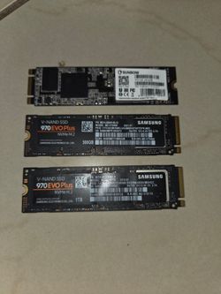 Lot of 3 M.2 NVMe SSDs