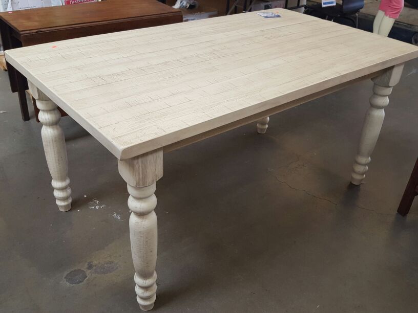 Renar Brazil Valerie White Solid wood Dining Table