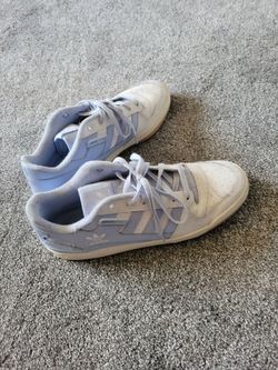 Adidas Men's Collegiate Forum light blue size 13