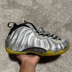 Nike Foamposite “Metallic Camo” Size 10.5