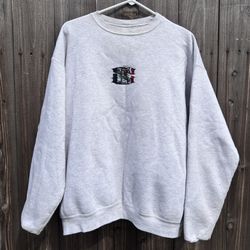 Sueños invisibles crewneck sweatshirt