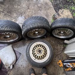 Set Of Universal Rims With Tires