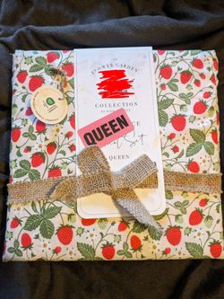 Strawberry bed set