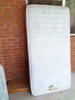 Twin mattress