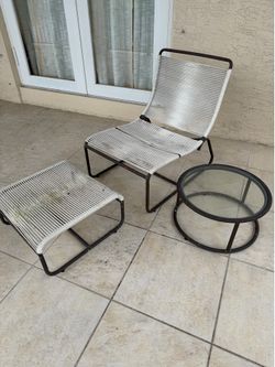 Brown Jordan Walter Lamb Lounge & Ottoman plus side table