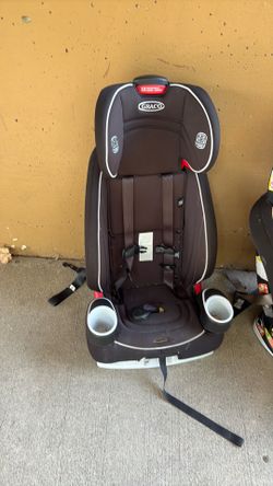 Car seat￼