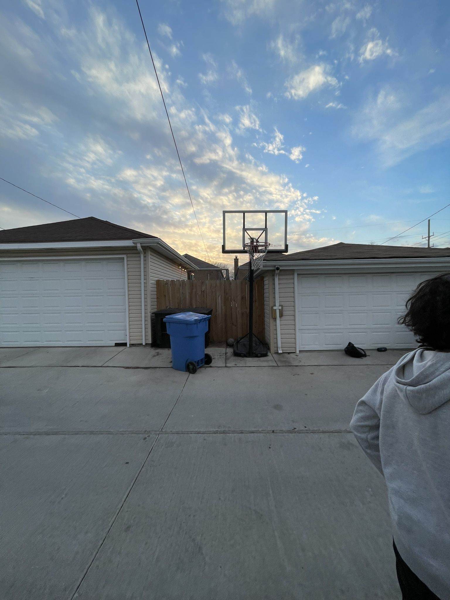 Basketball hoop