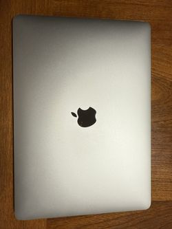 Mac Air 2022 13 in Apple M1 Chip 8Gb RAM 256Gb SSD Silver