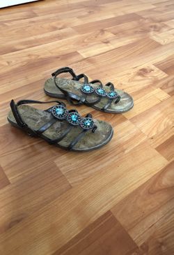 Girls sandals size 2