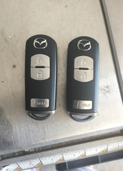 2016 Mazda key fob brand new!!!