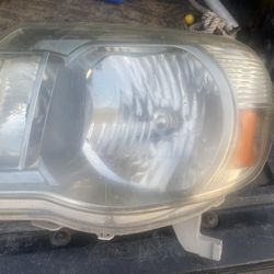 Un Faro/ A Headlight