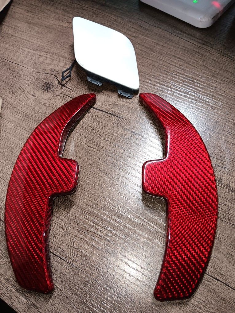 2018 Mercedes Benz CLA 45 AMG or CLA 250 RED CARBON FIBER (PEDDEL SHIFTER) & (OEM TOW COVER)