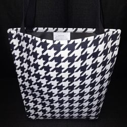 Nice New Medium Sized Black And White Houndstooth Tote Handbag 