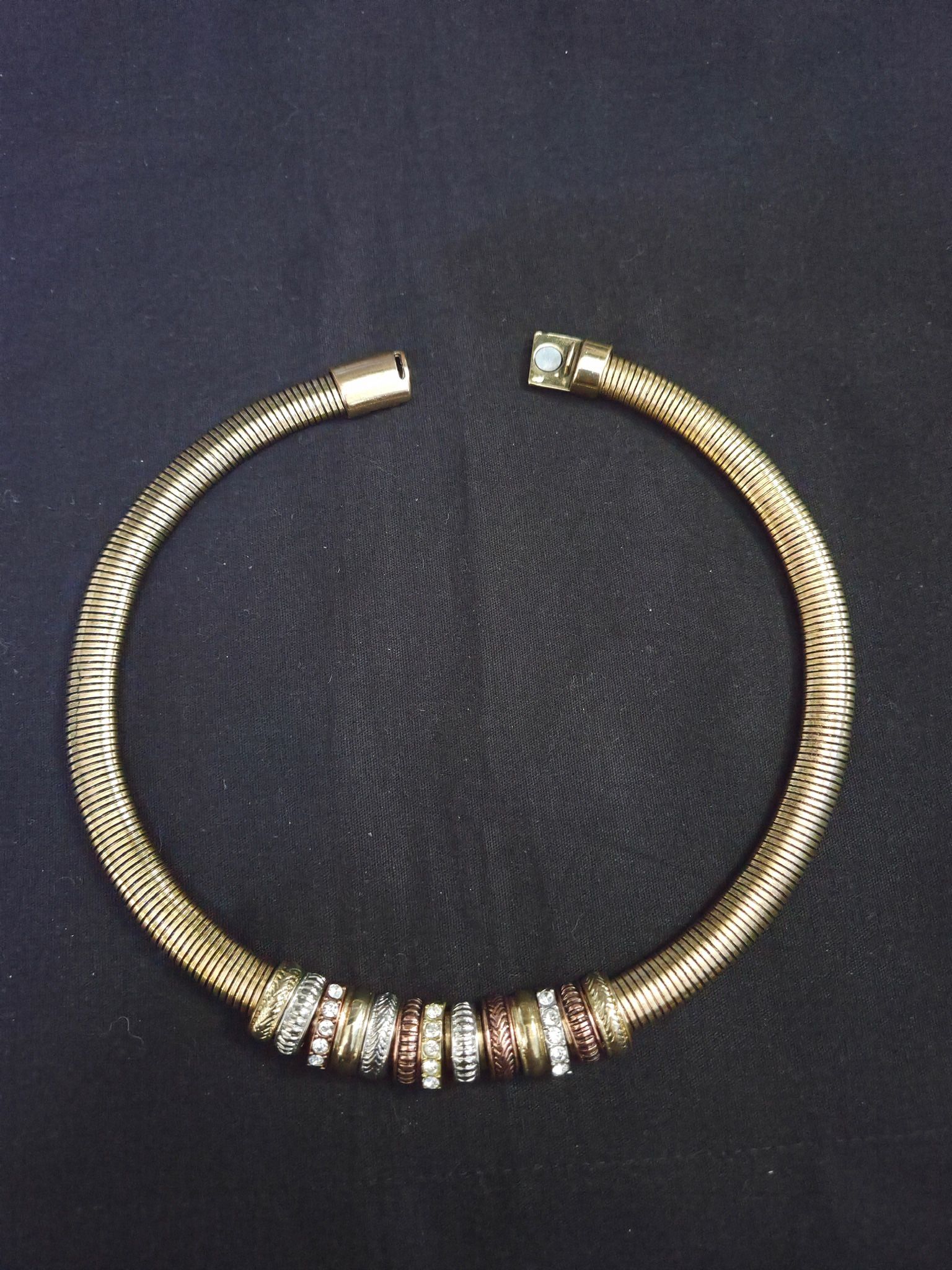 Stunning! Snake Chain Collar Choker 20" GoldTone Rhinestone W/ Movable Rings
