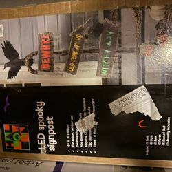 Halloween Witch Lamp Post 