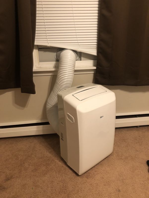 LG portable air conditioner for Sale in Bloomington, IL