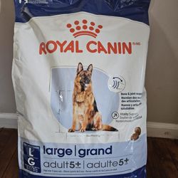 Royal Canin Size Health Nutrition Large(55-100lb) Adult Dry Dog Food, 40 lb Bag