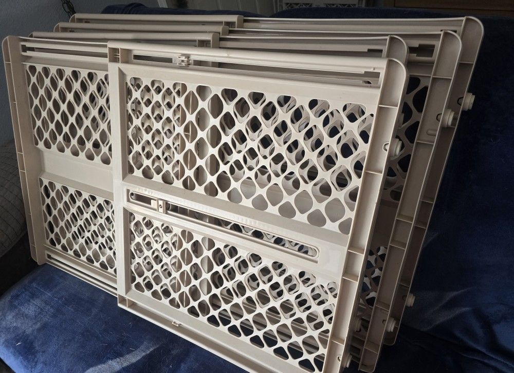 Baby Gates 9.00$ Each.